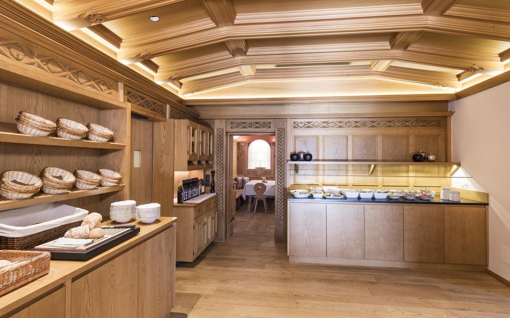 Hotel Villa Kastelruth ภายนอก รูปภาพ